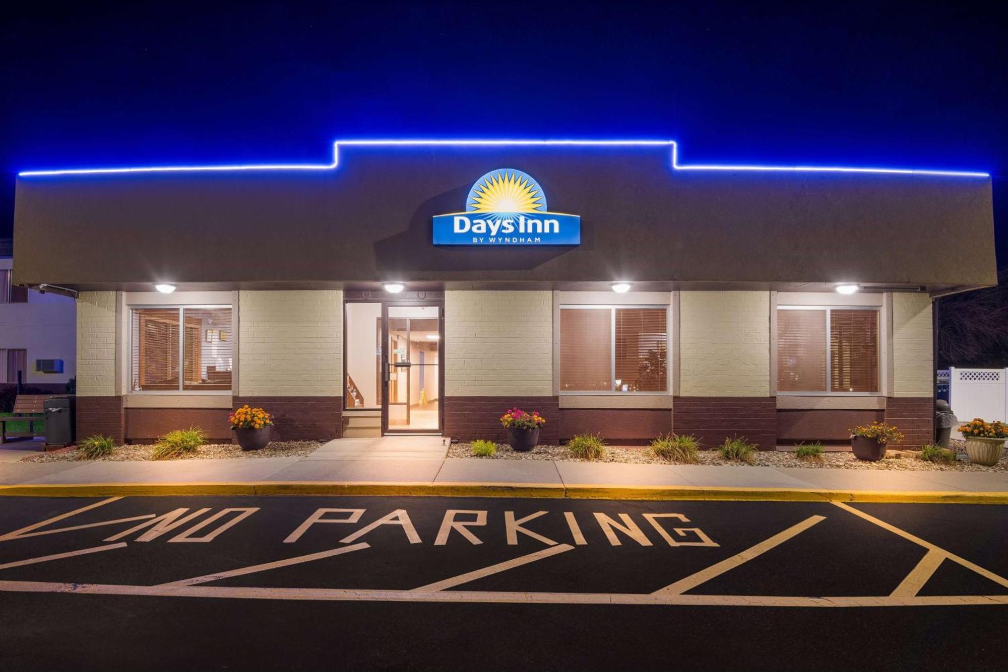 Days Inn By Wyndham Newton Exterior foto